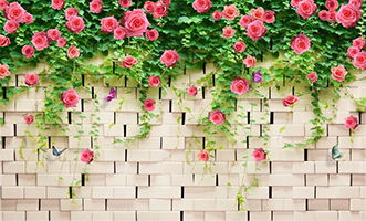 Кирпичная стена с цветами