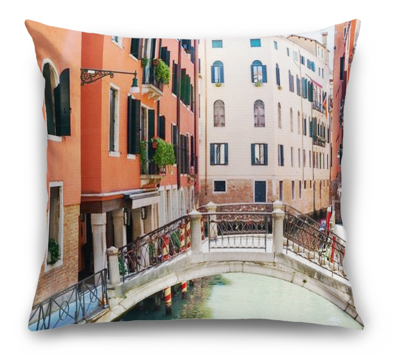 3D Подушка «Яркие дома в Венеции» вид 7