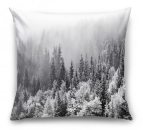 3D Подушка «Заснеженный туманный лес»