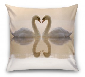 3D Подушка «Влюбленные лебеди»