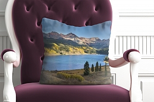 3D Подушка «Озеро среди гор» вид 3